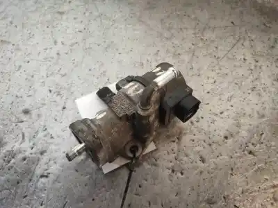 Pezzo di ricambio per auto di seconda mano valvola egr per toyota corolla (e12) 2.0 d-4d linea luna berlina riferimenti oem iam 2526033030