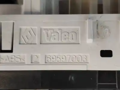 Peça sobressalente para automóvel em segunda mão comando de sofagem (chauffage / ar condicionado)  por renault clio iii authentique referências oem iam 69590001  030967w 69597003