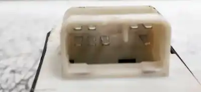 Автозапчастина б/у передні вікний вмикач для toyota yaris (ncp1/nlp1/scp1) 1.4 d-4d linea luna посилання на oem iam   