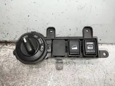 Автозапчасти б/у многофункциональное управление за nissan np300 navara pick-up (d23, d23t) 2.3 dci (d231) ссылки oem iam 682uu4kj0a