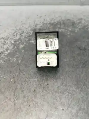 Second-hand car spare part right front power window switch for kia cee´d concept oem iam references 935751h100  935751h100