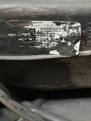 Автозапчасти б/у передняя левая кулачка за jeep compass (mp, m6, mv, m7) 1.4 multiair 4x4 ссылки oem iam p68259531ac  