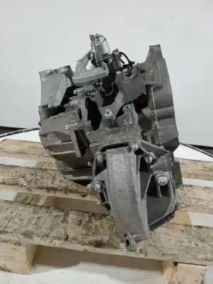 Second-hand car spare part gearbox for opel astra j lim. enjoy oem iam references m32017di  36901a 1263894573