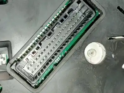 Peça sobressalente para automóvel em segunda mão quadrante por kia cee´d drive referências oem iam 94033a2020  