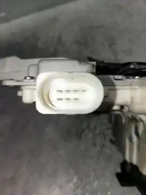 Second-hand car spare part front right central locking system for audi a4 berlina (8e) a4 8e oem iam references 8e1837016  