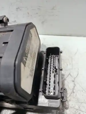 Pezzo di ricambio per auto di seconda mano abs per toyota corolla (e12) 2.0 d-4d riferimenti oem iam 0273004571 4451002050 0265216850