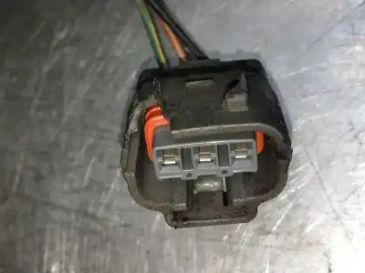 Second-hand car spare part right headlight for mazda premacy (cp) 2.0 turbodiesel cat oem iam references   