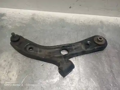 Автозапчастина б/у передній правий нижний рычаг підвіски для SUZUKI SWIFT BERLINA (MZ) GL Посилання на OEM IAM   