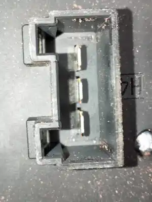 Second-hand car spare part fuse box unit for volkswagen crafter combi (2e) combi 30 oem iam references a9065450401  518817028