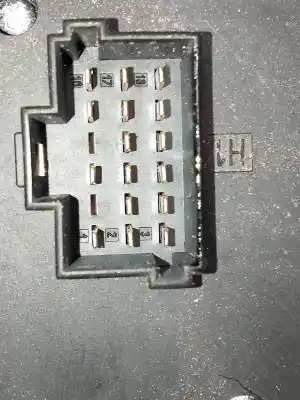 Second-hand car spare part fuse box unit for volkswagen crafter combi (2e) combi 30 oem iam references a9065450401  518817028