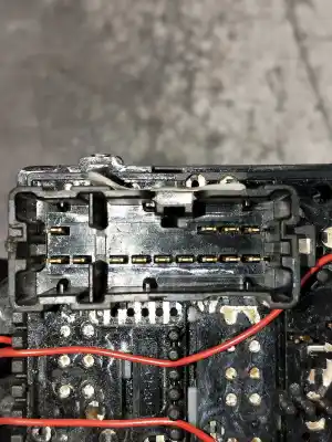 Pezzo di ricambio per auto di seconda mano comando pulito per dacia sandero podium riferimenti oem iam   