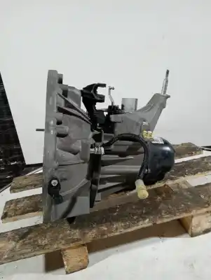 Автозапчастина б/у коробка передач для smart forfour 0.9 turbo cat посилання на oem iam je3001  8061364