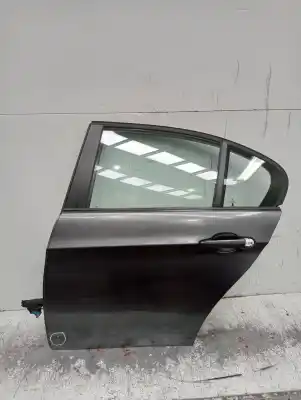 Recambio de automóvil de segunda mano de PUERTA TRASERA IZQUIERDA para BMW 3 (E90)  referencias OEM IAM   