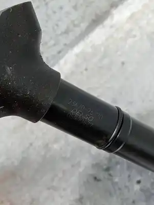 Peça sobressalente para automóvel em segunda mão injetor por toyota auris active referências oem iam 2367026070  