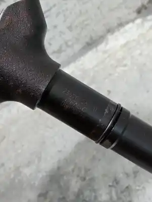 Peça sobressalente para automóvel em segunda mão injetor por toyota auris active referências oem iam 2367026070  