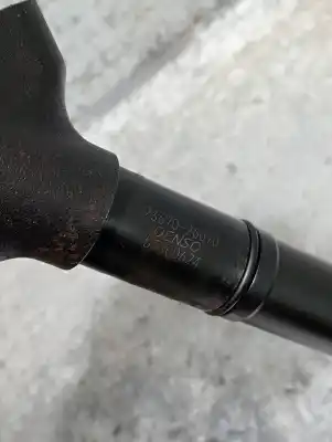 Peça sobressalente para automóvel em segunda mão injetor por toyota auris active referências oem iam 2367026070  
