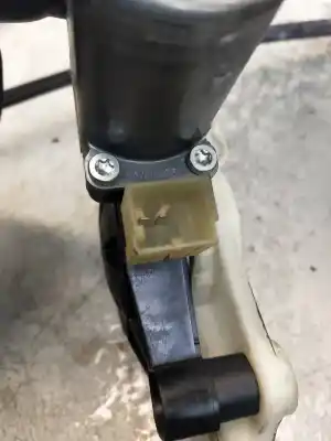 Peça sobressalente para automóvel em segunda mão motor elevador vidro dianteiro direito por seat leon (5f1) style referências oem iam 5q0959802 5p ranchera 