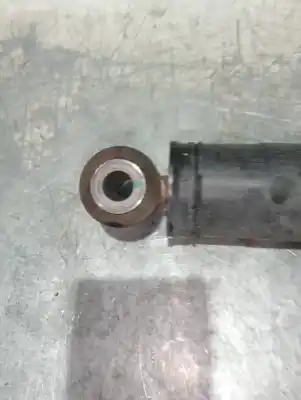Second-hand car spare part rear left shock absorber for renault kangoo profesional oem iam references 562103071r  