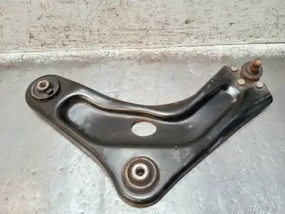 Pezzo di ricambio per auto di seconda mano braccio di sospensione anteriore sinistro inferiore per citroen c3 / c3 origin iii (sx) 1.2 vti 82 riferimenti oem iam   