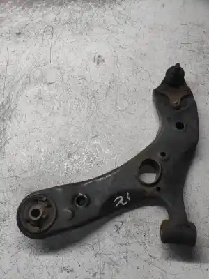 Pezzo di ricambio per auto di seconda mano braccio di sospensione anteriore sinistro inferiore per toyota auris luna riferimenti oem iam 
