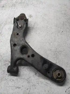 Peça sobressalente para automóvel em segunda mão braço de suspensão inferior esquerdo dianteiro por toyota auris luna referências oem iam   