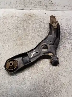 Peça sobressalente para automóvel em segunda mão braço de suspensão inferior dianteiro direito por kia carens ( ) 1.7 crdi cat referências oem iam   