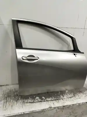 Peça sobressalente para automóvel em segunda mão porta dianteira direita por nissan note acenta referências oem iam   