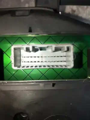 Peça sobressalente para automóvel em segunda mão quadrante por renault clio iii pack dynamique referências oem iam 8200821001  7agej590383