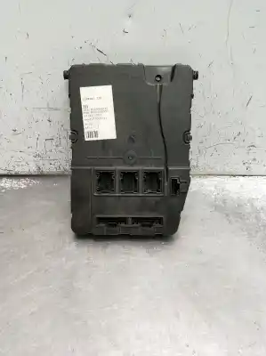 Peça sobressalente para automóvel em segunda mão caixa de fusíveis e relés por renault megane ii (bm0/1_, cm0/1_) 1.6 16v (bm0c, cm0c) referências oem iam s118400200i 8200305575 8200280937