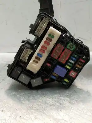 Second-hand car spare part fuse box unit for toyota yaris live oem iam references   