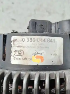 Peça sobressalente para automóvel em segunda mão alternador por bmw 5 (e39) 525 d referências oem iam 0986044841  