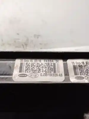 Автозапчастина б/у водяний радіатор для land rover range rover evoque (l538) 2.0 d 4x4 посилання на oem iam gj3219e839ab  