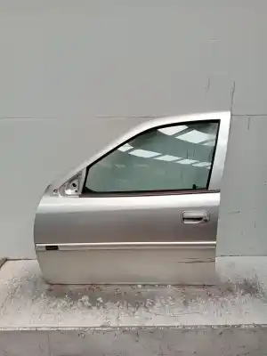 Recambio de automóvil de segunda mano de PUERTA DELANTERA IZQUIERDA para OPEL VECTRA B (J96)  referencias OEM IAM   