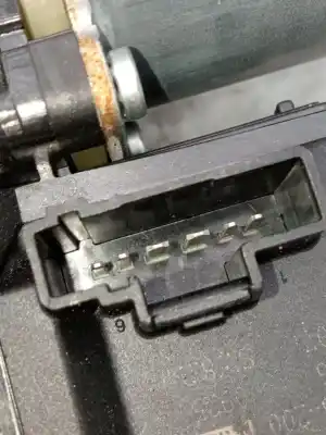 İkinci el araba yedek parçası ön sag pencere regülatörü için renault megane iii fastback (bz0/1_, b3_) 1.9 dci (bz0n, bz0j) oem iam referansları 966021105 807200001r  