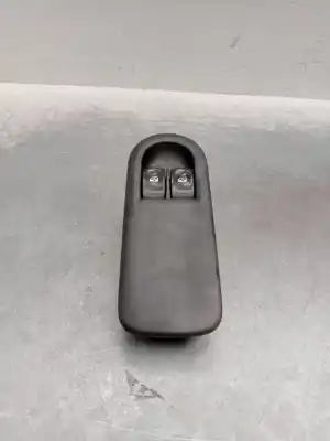 Pezzo di ricambio per auto di seconda mano Interruttore Alzacristalli Anteriore Sinistro per RENAULT CLIO III (BR0/1, CR0/1) 1.5 DCI (BR0H, CR0H, CR1S, BR1S) Riferimenti OEM IAM 8200356519  