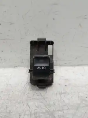 Peça sobressalente para automóvel em segunda mão botão / interruptor elevador vidro dianteiro direito por toyota auris (_e18_) 1.3 (nre180_) referências oem iam 0860r44