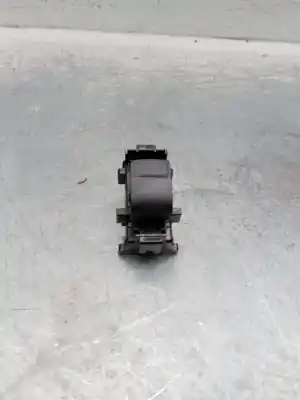 Tweedehands auto-onderdeel schakelaar rechts voor ruit voor toyota yaris active oem iam-referenties 8292n69
