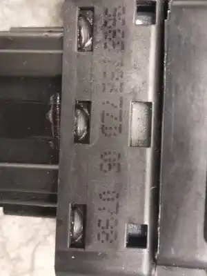 Peça sobressalente para automóvel em segunda mão botão / interruptor elevador vidro dianteiro direito por citroen c-elysee (dd_) 1.2 vti 82 referências oem iam 9676662zd  96657927zd