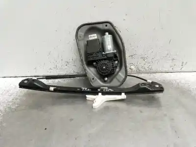 Peça sobressalente para automóvel em segunda mão ELEVADOR DE VIDROS TRASEIRO ESQUERDO por VOLKSWAGEN GOLF PLUS V (5M1, 521) 2.0 TDI 16V Referências OEM IAM 5M0839401A  