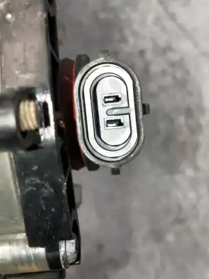 İkinci el araba yedek parçası SOL SIS LAMBASI için LAND ROVER FREELANDER 1 MANUAL OEM IAM referansları 0305062011  