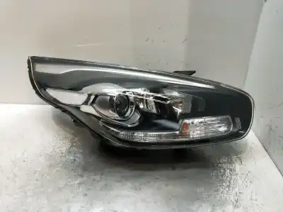 Автозапчасти б/у ПРАВАЯ ФАРА за KIA CARENS ( ) 1.7 CRDi CAT ссылки OEM IAM 92102A4  