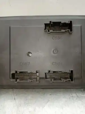 Peça sobressalente para automóvel em segunda mão caixa de fusíveis e relés por land rover range rover evoque (l538) 2.0 d 4x4 referências oem iam gj3214f041ab  