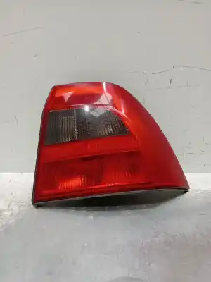 Recambio de automóvil de segunda mano de PILOTO TRASERO DERECHO para OPEL VECTRA B (J96)  referencias OEM IAM   