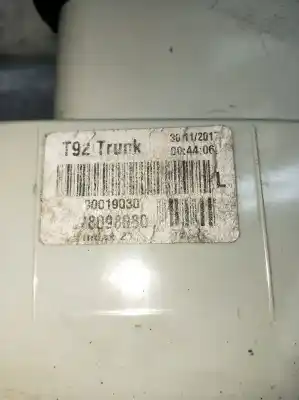 Peça sobressalente para automóvel em segunda mão farolim interior traseiro esquerdo por peugeot 308 sw ii (lc_, lj_, lr_, lx_, l4_) 1.5 bluehdi 130 referências oem iam 90019030  