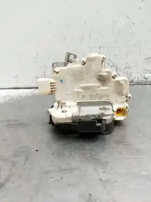 Автозапчастина б/у лівий передній двиг центрального замкування для audi a4 b7 (8ec) 2.0 tdi 16v посилання на oem iam 8e1837015aa  