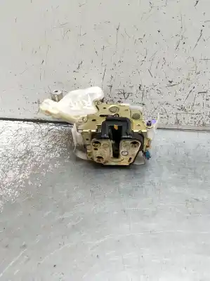 Second-hand car spare part FRONT RIGHT CENTRAL LOCKING SYSTEM for NISSAN X-TRAIL I (T30)  OEM IAM references 80552AA200  