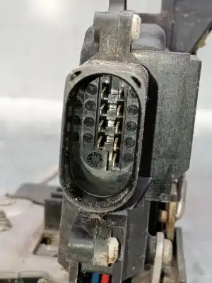 Pezzo di ricambio per auto di seconda mano motore chiusura centrale anteriore destro per audi a6 c5 (4b2) 2.5 tdi quattro riferimenti oem iam 4b1837016g   Pezzo di ricambio per auto di seconda mano motore chiusura centrale anteriore destro per audi a6 c5 (4b2) 2.5 tdi quattro riferimenti oem iam 4b1837016g