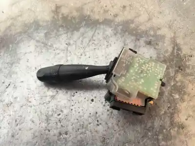 Peça sobressalente para automóvel em segunda mão comutador de limpa vidros por toyota corolla (_e12_) 1.4 d (nde120_) referências oem iam 173739  