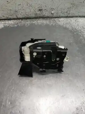 Tweedehands auto-onderdeel centrale vergrendelingsmotor links voor voor audi a4 avant (8w5) advanced edition oem iam-referenties 