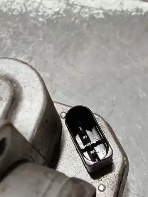 Автозапчастина б/у коробка метелика для volkswagen caddy ka/kb (2k) * посилання на oem iam 038128063j  